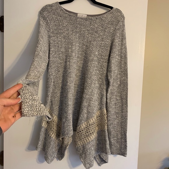 Sweater - Picture 4 of 4